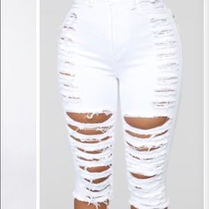 White distressed jeans